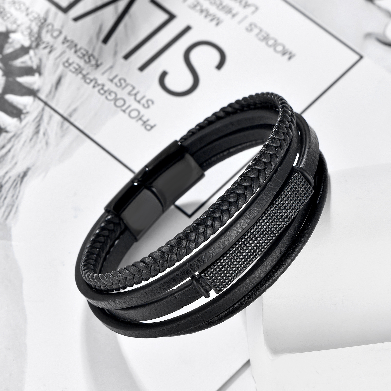 All Seasons Season Business Hip-Hop Solid Color 304 Stainless Steel Pu Leather Braid Men's Bangle Men Cord & Leather Bracelets