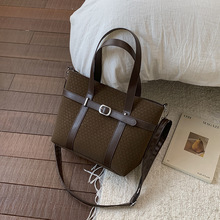 �ٴ��n��ˮͰ���������sС����Ů�r��б����¿�2025�¿����н���