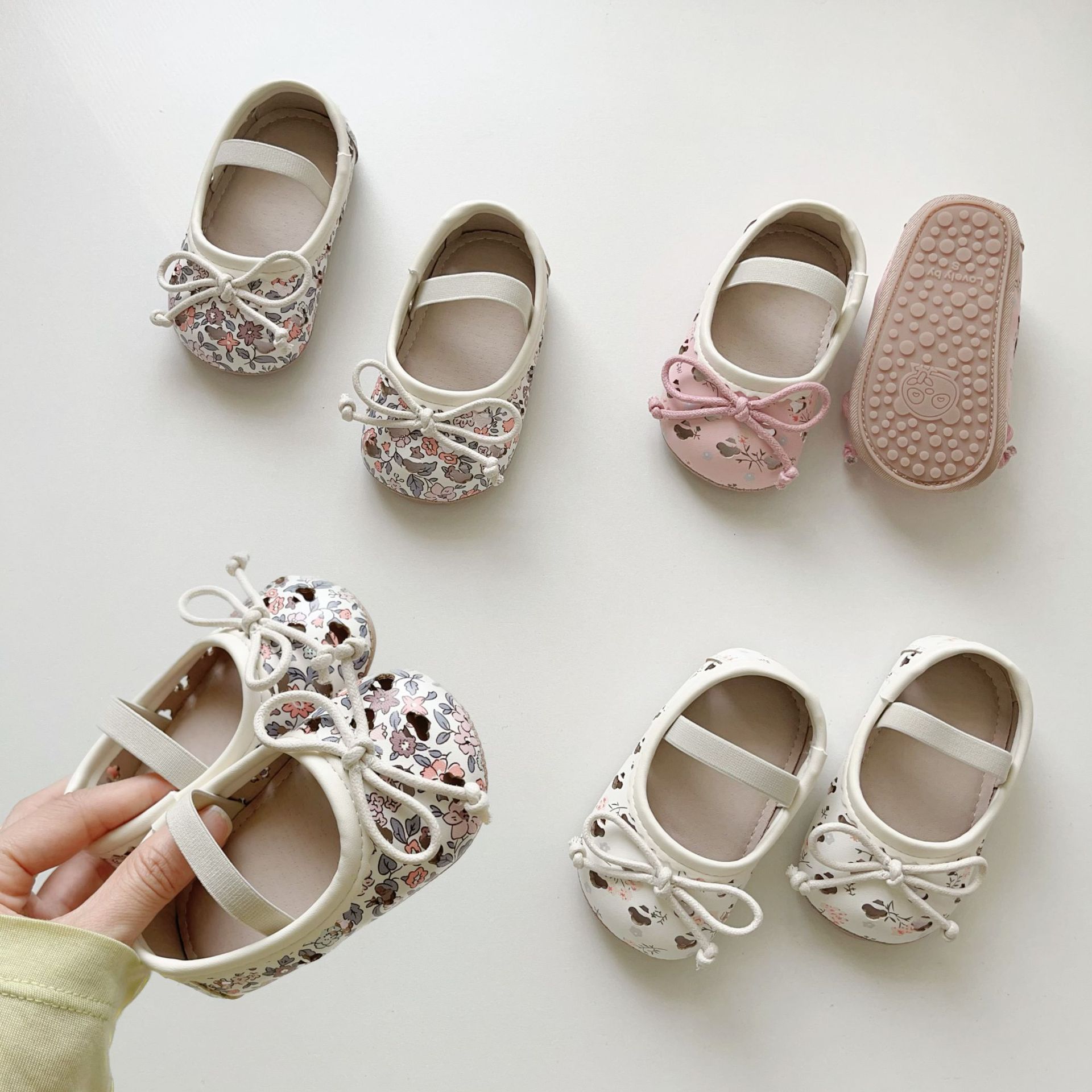 6-18 Months Summer New Hollow Cute Sandals Baby Shoes Bow Rubber Soft Sole Baby Toddler Shoes