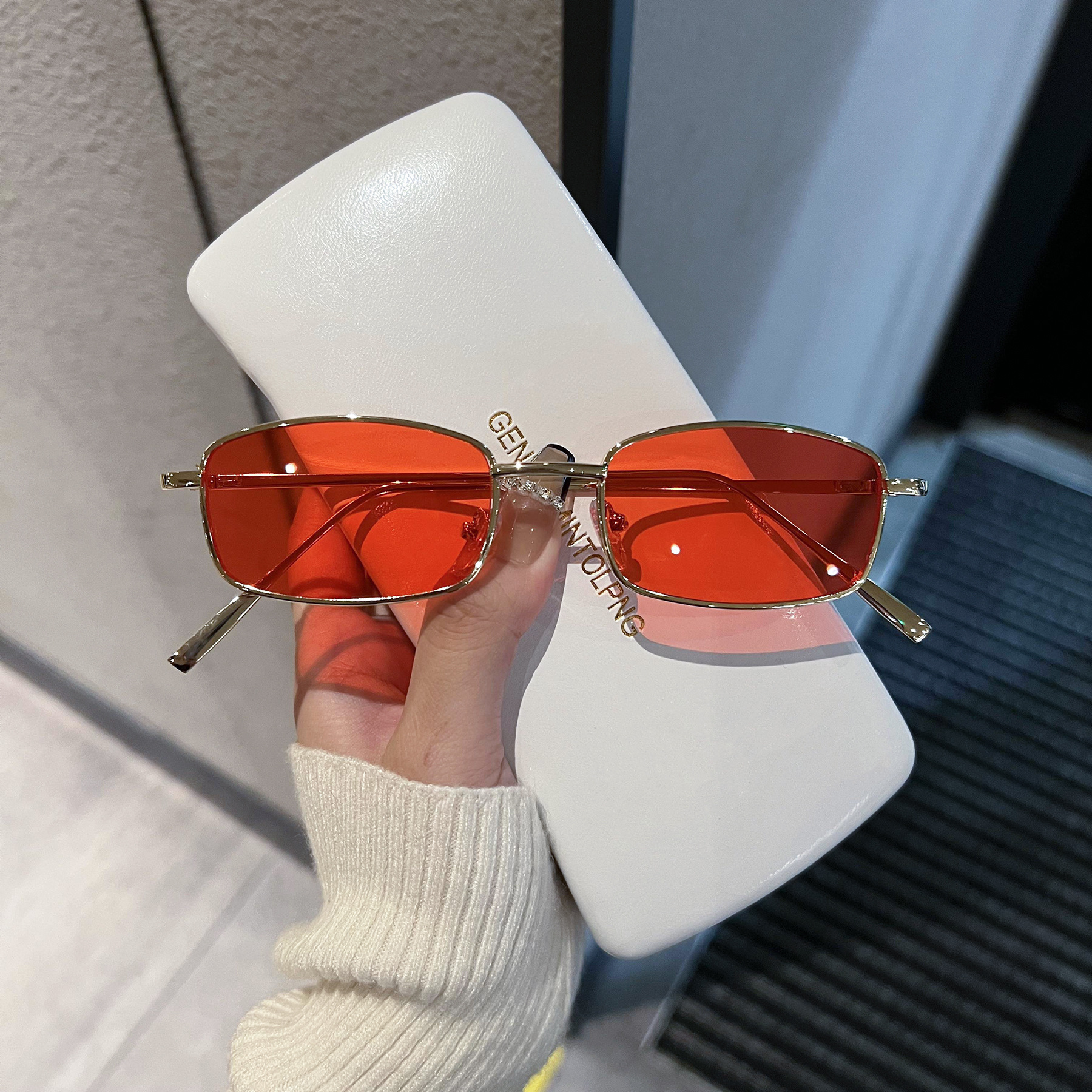 Golden frame transparent red film
