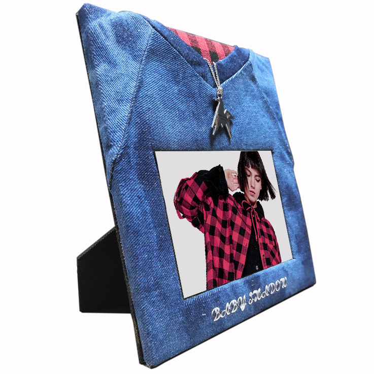 Creative Fashionable Personalized Denim Clothing Photo Frame Table Handmade Personalized Fabric Photo Frame Photo Frame Couple Lovers Commemorative Gift Creative Fashionable Personalized Denim Clothing Photo Frame Table Handmade Personalized Fabric Photo Frame Photo Frame Couple Lovers Commemorative Gift