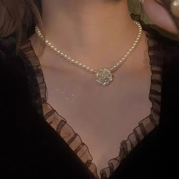 Einfacher Stil Klassischer Stil Blume Künstliche Perle Legierung Perlen Frau Armbänder Halskette display picture 3