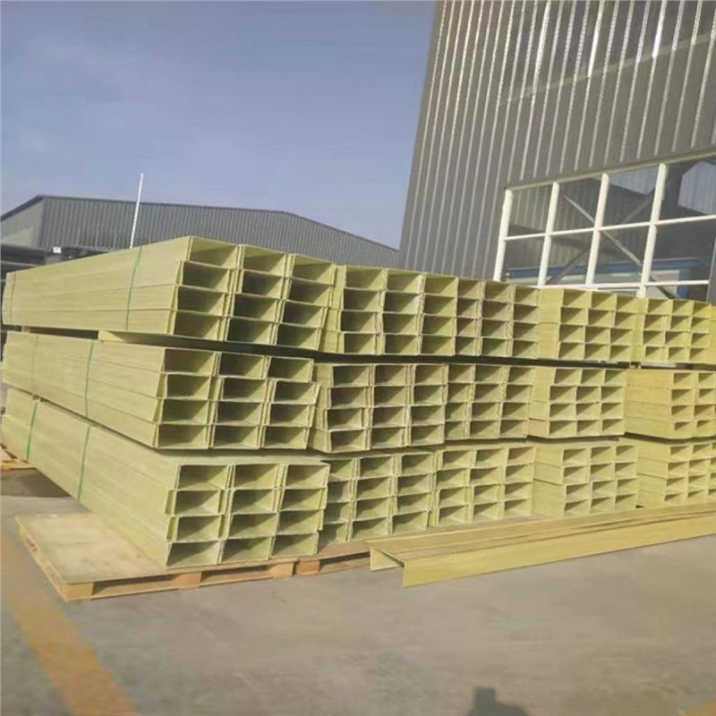 四川宜宾聚氨酯桥架工业园电气防护坚固抗撞保障电力稳定本地直发