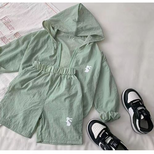 Children's sun-protective hooded set Summer skin care coat shorts two-piece set Unisex versatile outdoor clothing trendy style