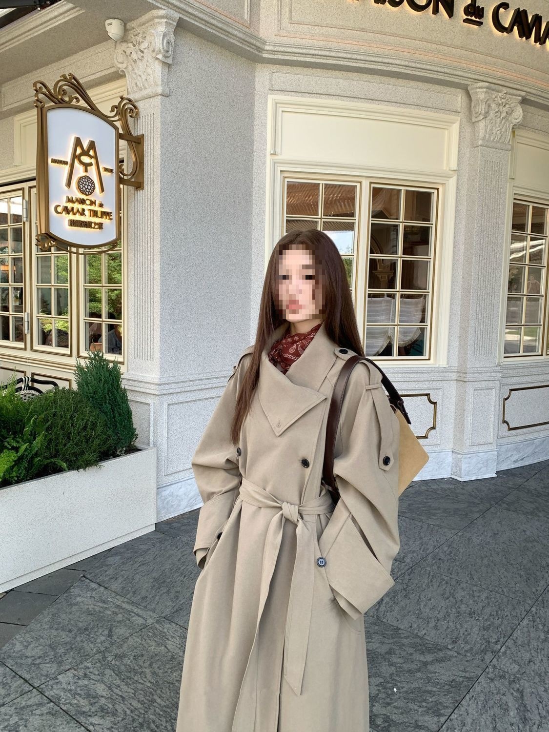 Elegant Lace-Up Waist-Cinching Double-Breasted Trench Coat for Women, New Autumn Long Silhouette Design Coat