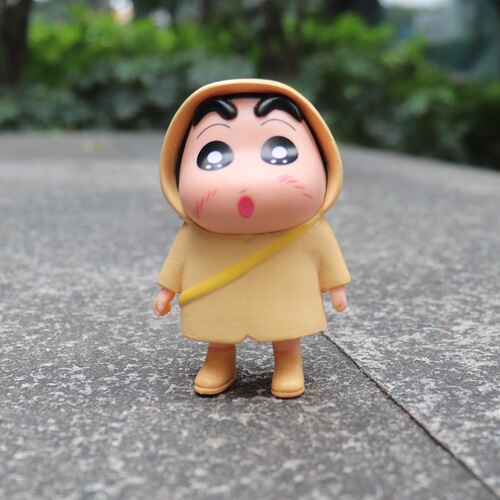 GK Nohara Shinichiro Q-version Crayon Shin-chan Raincoat Heart Cute Anime Car Model Desk Accessory Boxed Set