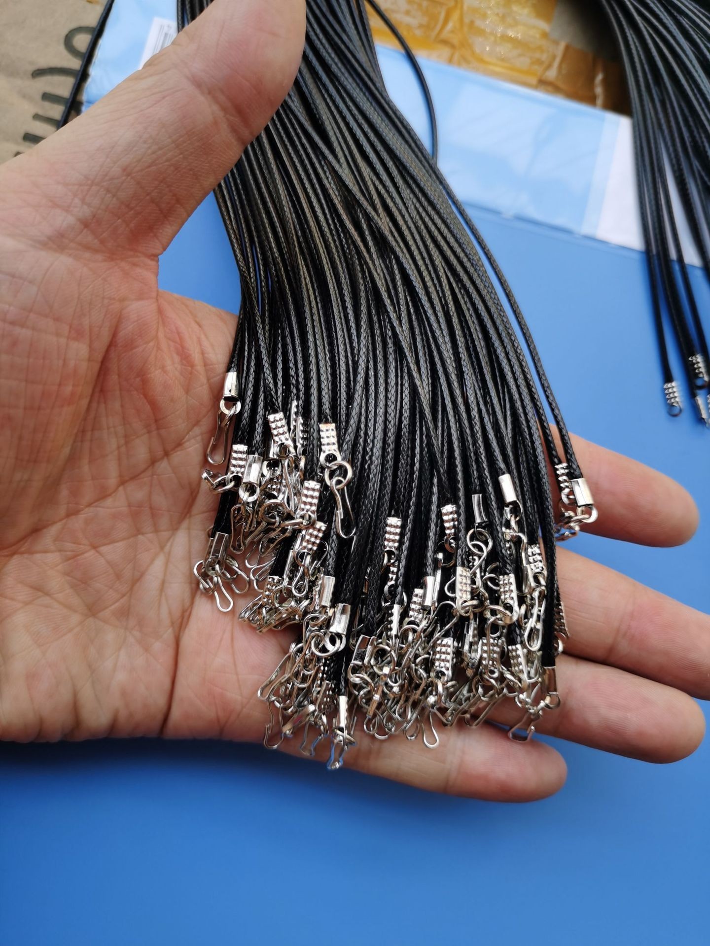 Dây chuyền không đuôi khóa số 8 1,5mm