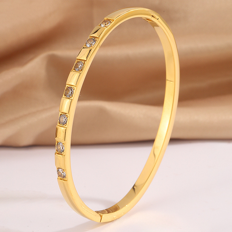 Brazalete de acero de titanio de moda de diseño simple de mujer electrodoméstica de titanio de diamante de rejilla ligera de lujo de alta versión no decoloración joyas de brazalete image 1
