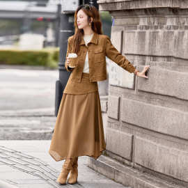 复古时髦咖色麂皮绒套装女2026秋短款外套不规则拼接半身裙两件套