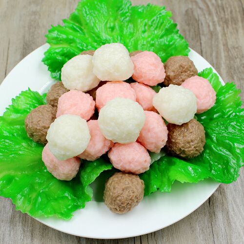 Simulated fish, beef, and shrimp meatballs food model, display window hot pot restaurant dish showcase simulated hot pot ingredients
