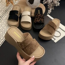 �n���ױ��y����Ь�⴩2026�ļ��¿�ܛ�װٴ�һ�����p��ɳ��ЬŮ