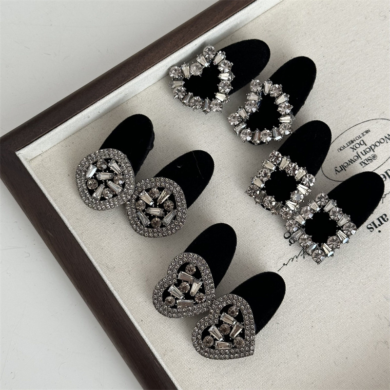 Fermaglio per capelli a forma di becco d'anatra con strass quadrati floccati in stile coreano Mini fermaglio per capelli con frangia piccola di alta qualità_voghion.com