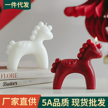 2026马年创意新年礼物氛围感摆件香氛伴手礼礼品小马香薰蜡烛定制