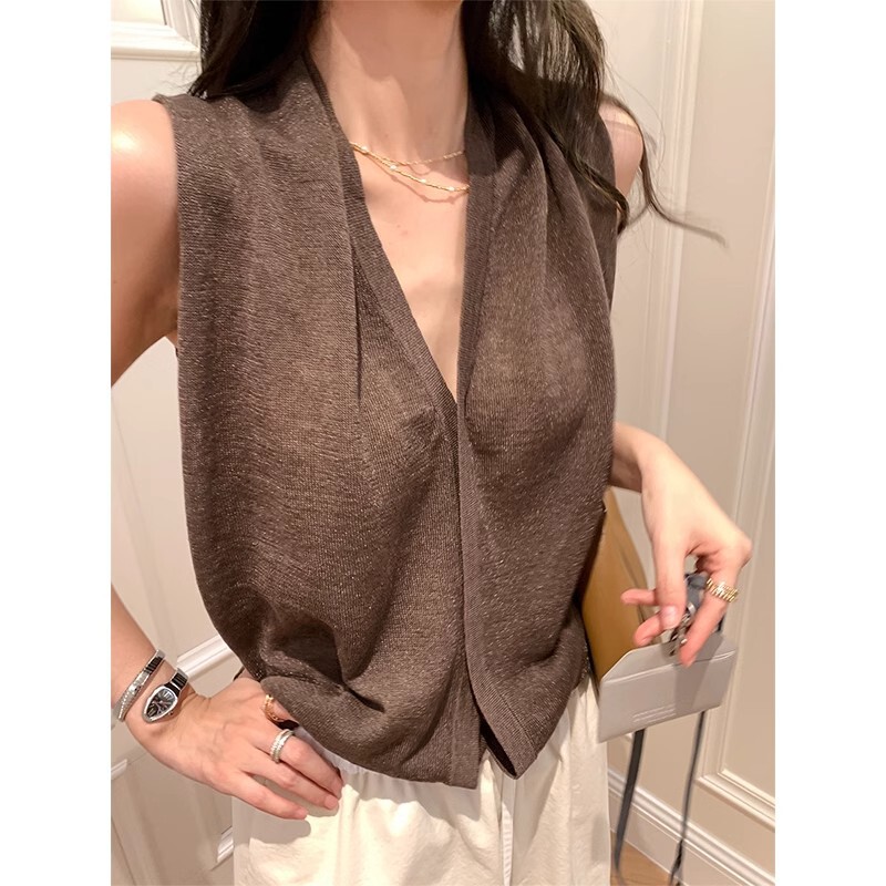 Hong Kong Style Retro High-End Brown V-Neck Linen Knit Vest for Women, Summer Thin Sleeveless Outerwear with a Stylish Look Hong Kong Style Retro High-End Brown V-Neck Linen Knit Vest for Women, Summer Thin Sleeveless Outerwear with a Stylish Look