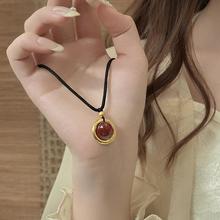 新款平安红豆项链女吊坠简约闺蜜高颜值轻奢相思情侣转运项圈配饰
