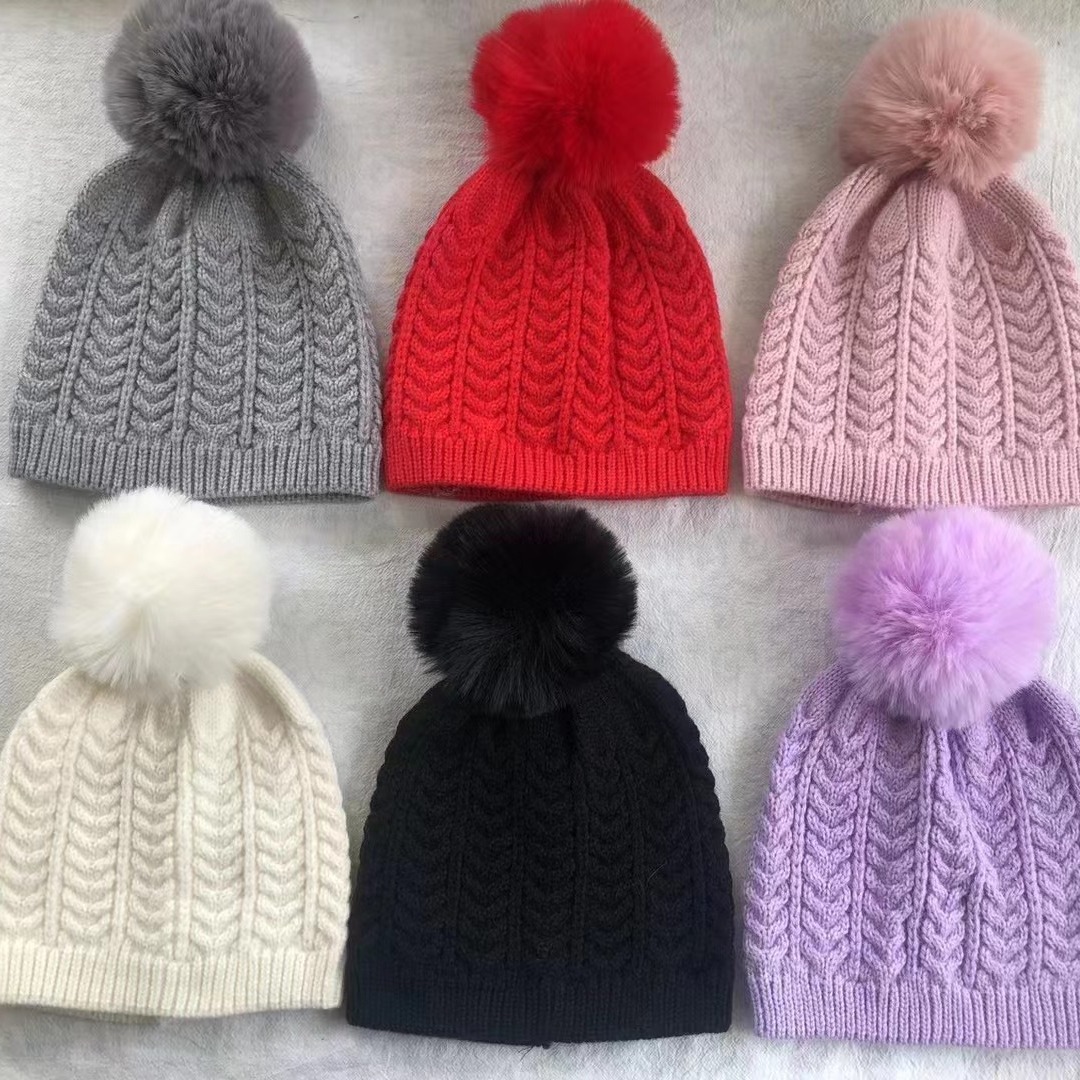 Cappello lavorato a maglia con palline di lana per bambini, autunno e inverno, specifico per la piattaforma_voghion.com