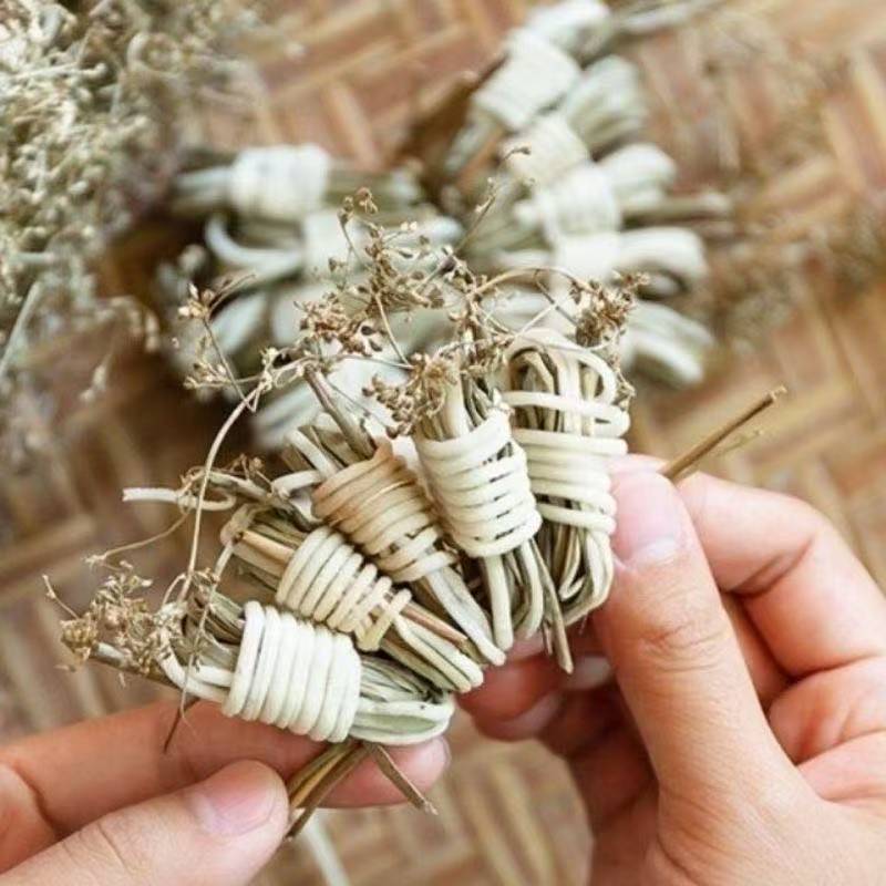 Deng Xin Cao (Juncus effusus) — Dried Unsulfured Medulla for Cooling Soups & Teas key features