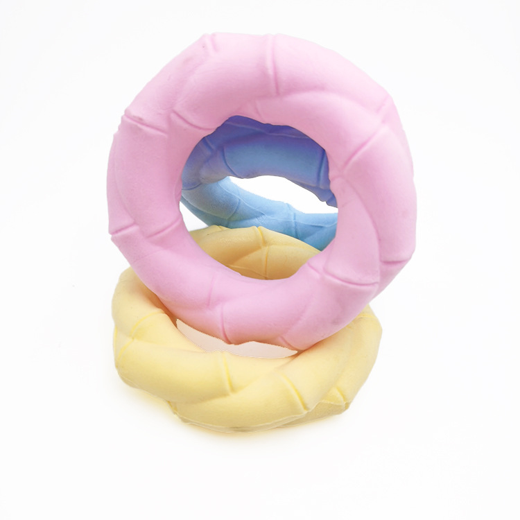 Transfronterizo nuevo perro molar anillo TPR espuma mordisquear diente Limpieza de juguete leche sabor macaron color juguete para mascotas