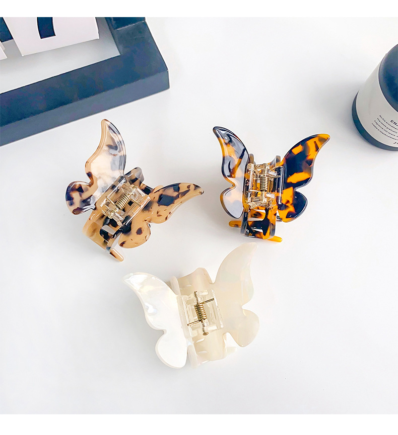 Butterfly Pattern Women'S Gender Plating Design Simple Style Style Simple Style Butterfly Acetic Acid Sheets Plating Hair Claws 1 Piece
