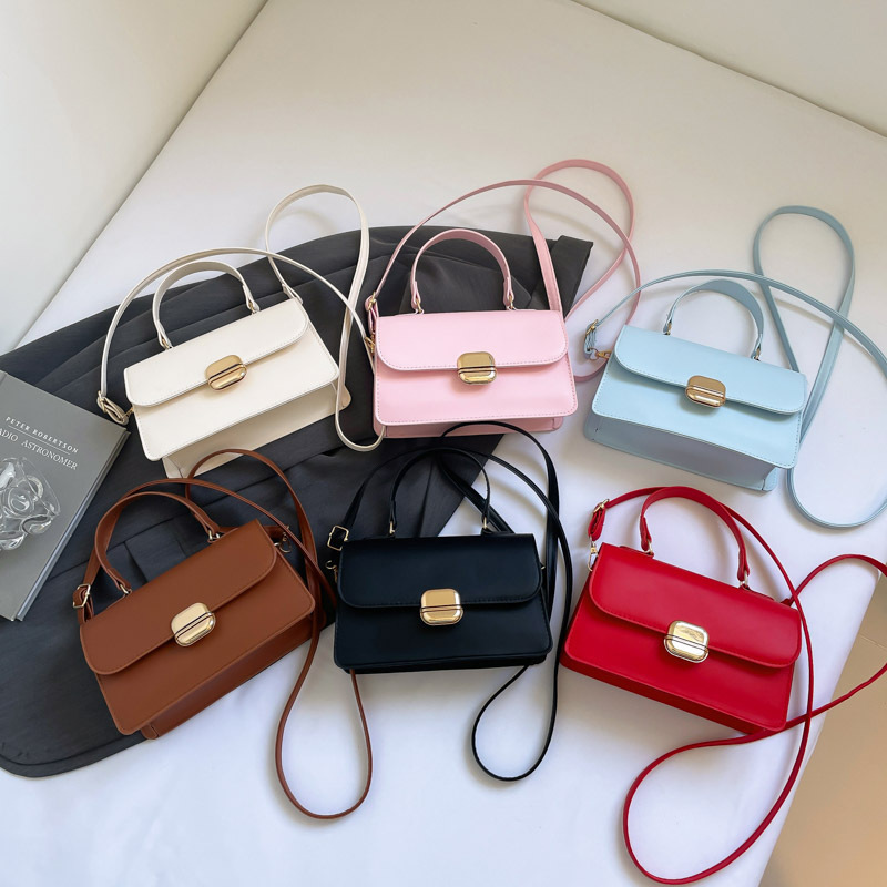 Fashionable and Simple Solid Color Women's Bag, High-End Leather, Exquisite and Stylish, Trendy 2025 Autumn New Small Square Bag Fashionable and Simple Solid Color Women's Bag, High-End Leather, Exquisite and Stylish, Trendy 2025 Autumn New Small Square Bag