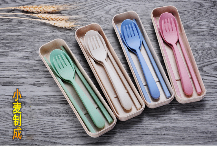 3551648335_2046805001