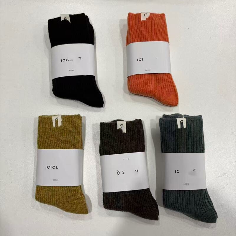 New model women's wool socks IC autumn double-needle solid color mid-tube simple women's socks wholesale