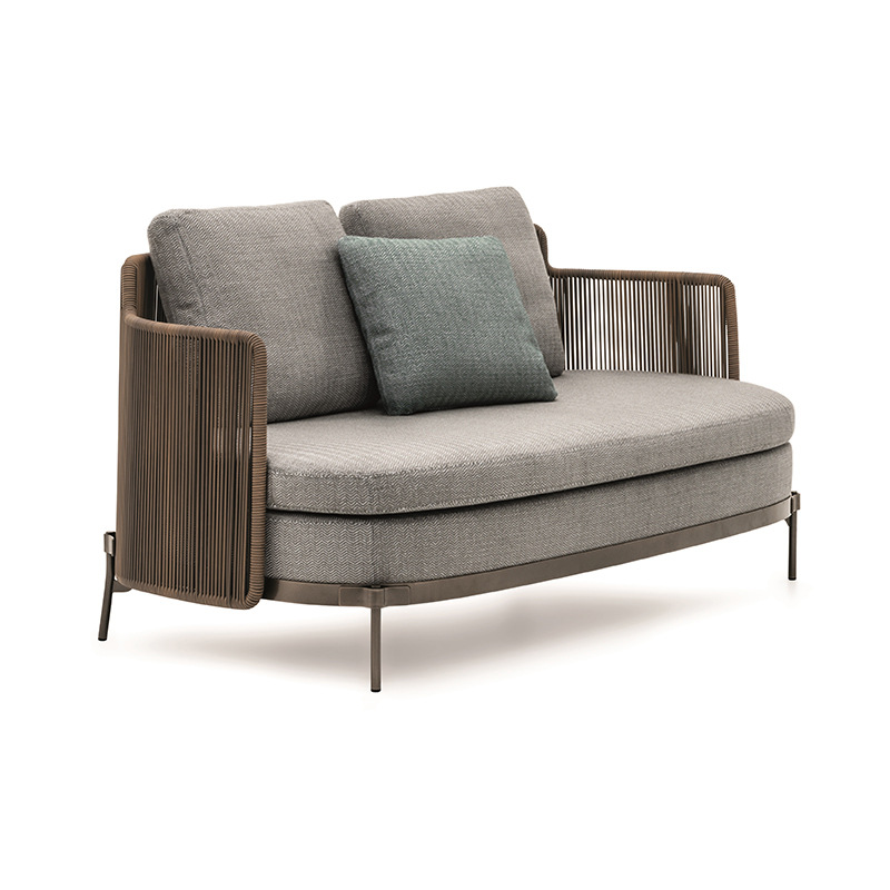 Diseñador de sofá al aire libre nórdico silla de lujo ligera trenzada de caña villa área de alojamiento residencial hotel patio área de ocio muebles