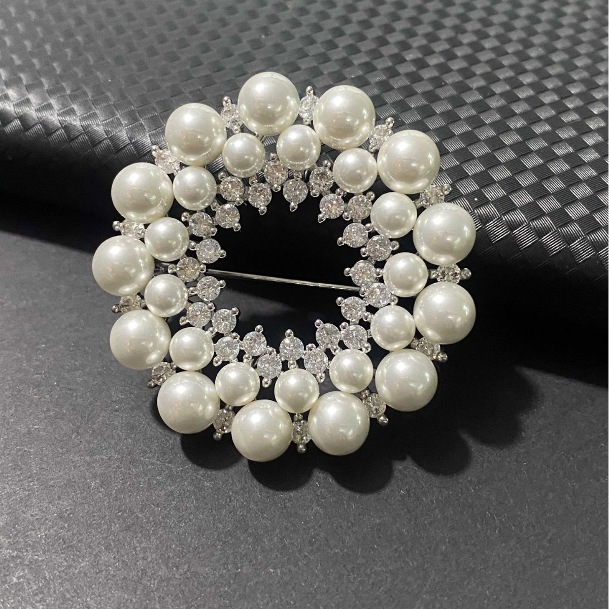 Oversized Enamel Flower Bracelet For Women, Chunky Floral Jewellery_voghion.com