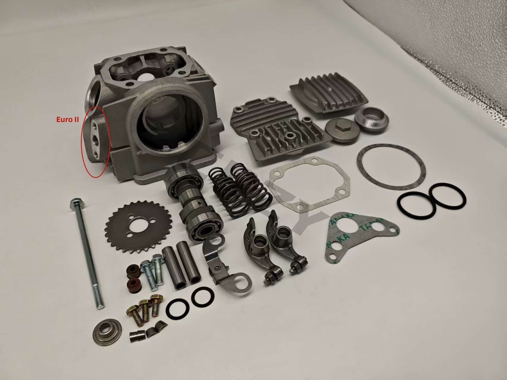 Motorcycle Parts C100C110 Cylinder Head Assembly Euro Ii Environmental Protection Secondary Intake Cylinder Head Assembly Cylinder Cover