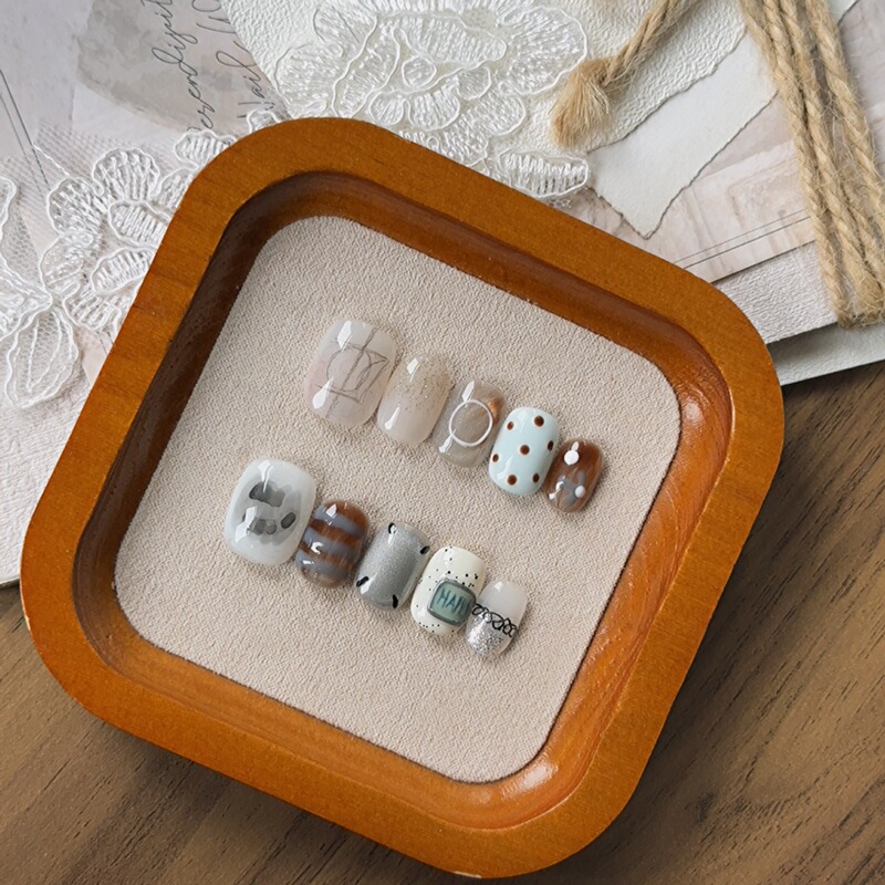 High-End Retro Graffiti Press-On Nails, Unique Design That Enhances Complexion, Handmade Removable Fake Nails