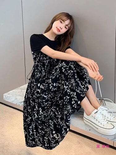 Women's Summer Two-Piece Dress, Korean Style Fashion Loose and Slimming Splicing Medium-Length Short-Sleeve Floral Small Black Dress