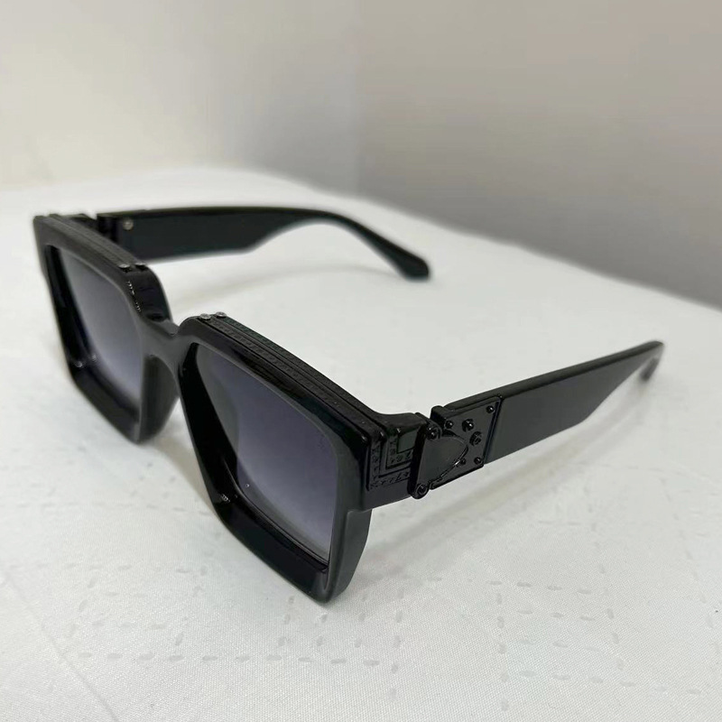 Millionaire per la street photography maschile Occhiali da sole quadrati influencer di Instagram_voghion.com