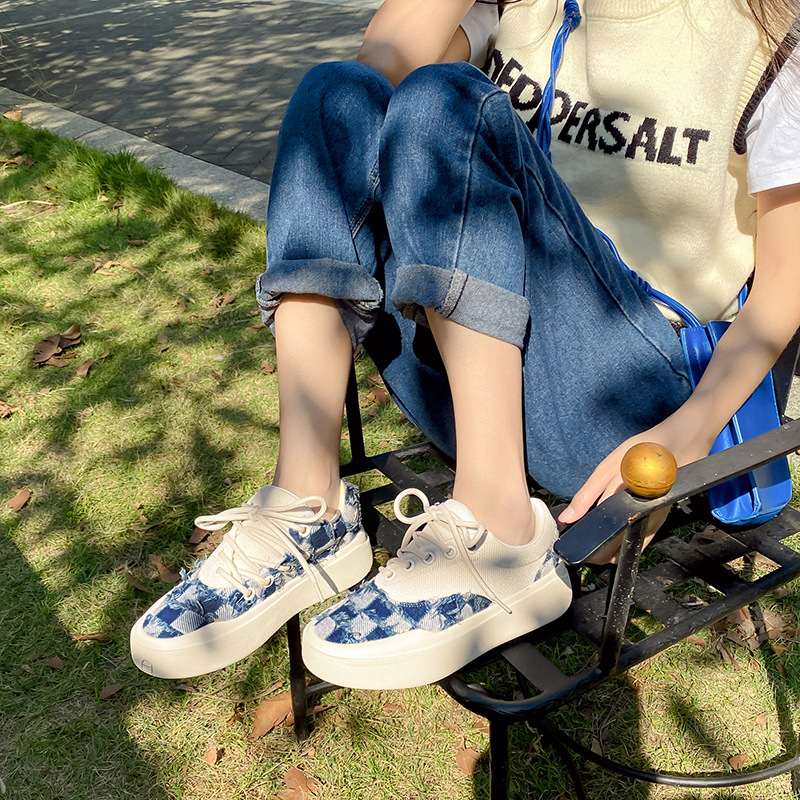 Blogger's Same Style Fashionable and Versatile Thick Sole Casual Board Size, Heightened Lace up Small White Shoes,_voghion.com