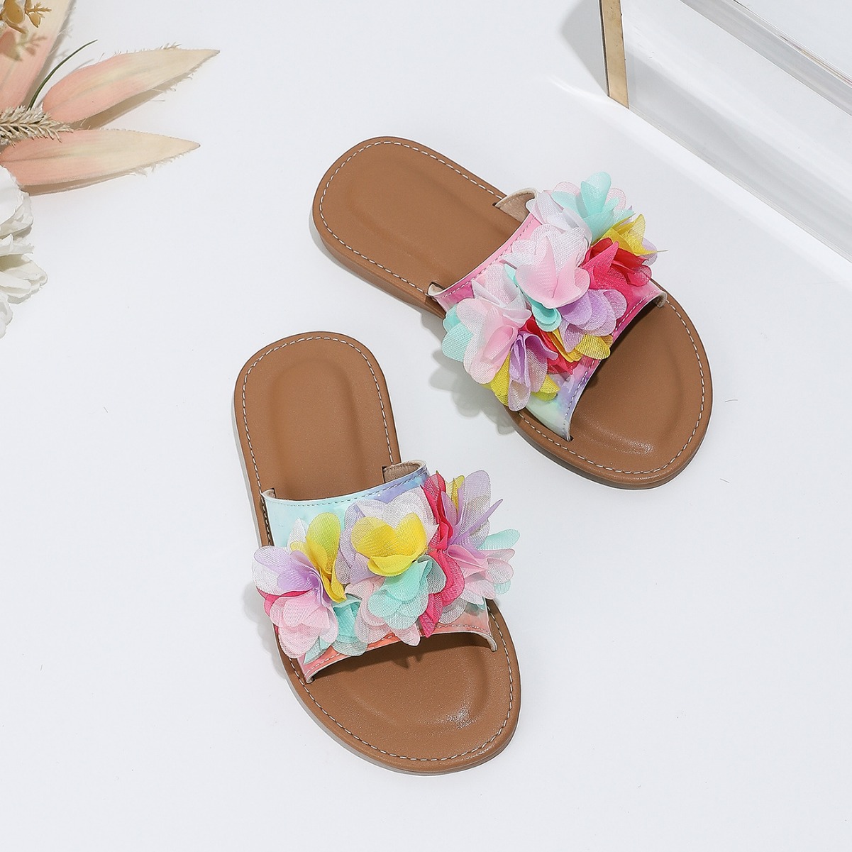 Cross-Border 2026 Summer Girls' Slippers with Fashionable Mesh Flower Design for Outdoor Casual Wear, Export Trade