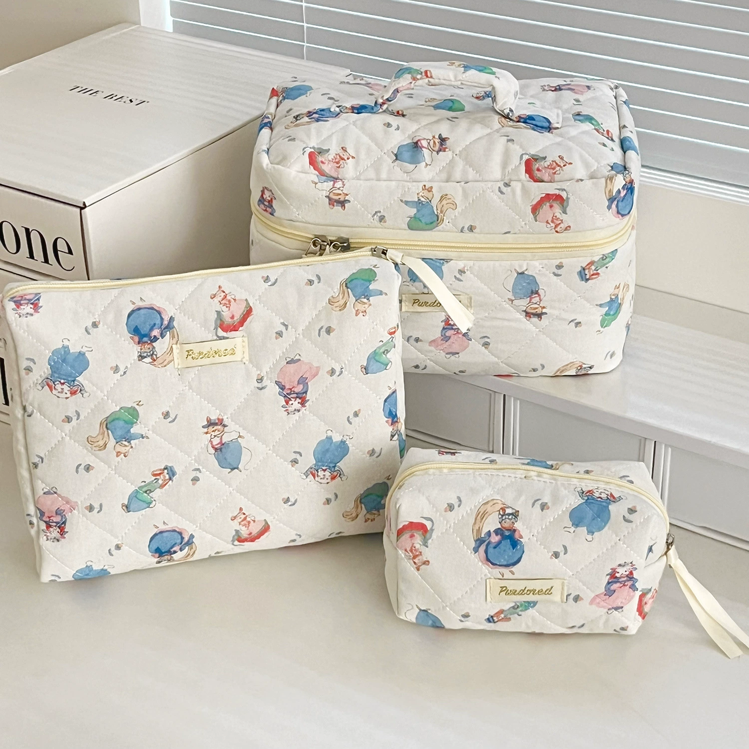 Capacious cosmetic bag with bow, handheld soft organizer bag, flowered