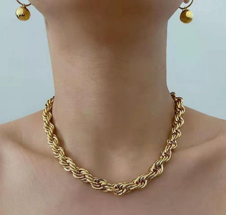 Brand necklace with pigtail hip-hop style