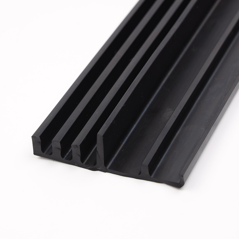 三元乙丙EPDM密室密封条异形胶条按客户要求订橡胶条挤出胶条