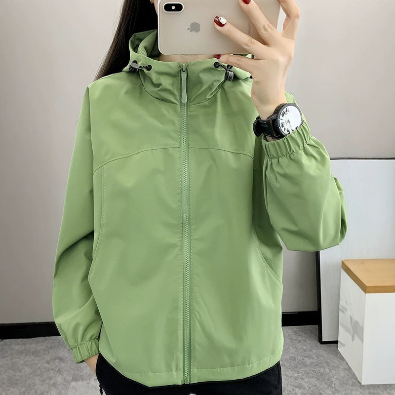 High-quality women's softshell jacket for spring and autumn, plus size, outdoor rainproof mountaineering jacket, casual jacket set High-quality women's softshell jacket for spring and autumn, plus size, outdoor rainproof mountaineering jacket, casual jacket set