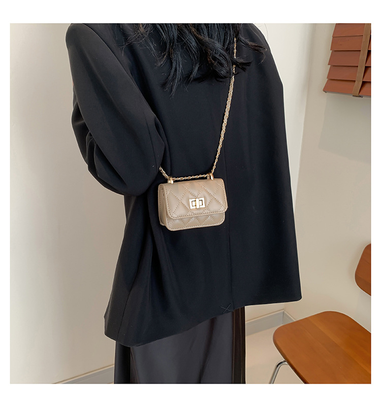 Synthetic Leather Lining Material Lock clasp Closure Type Women's Pu Leather Solid Color Classic Style Square Lock Clasp Crossbody Bag