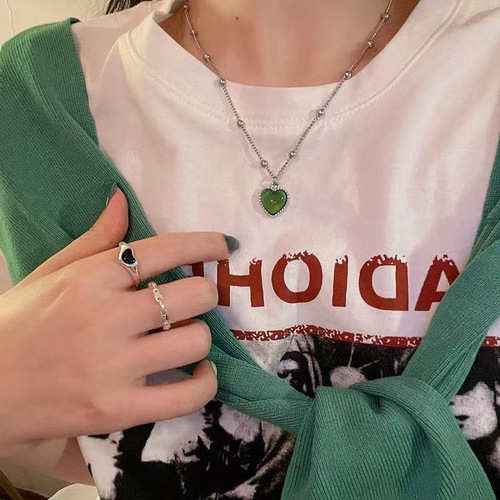 Thermochromic Love Bean Pendant Necklace Feminine Niche Creative Design Titanium Steel Colorless Clavicle Chain