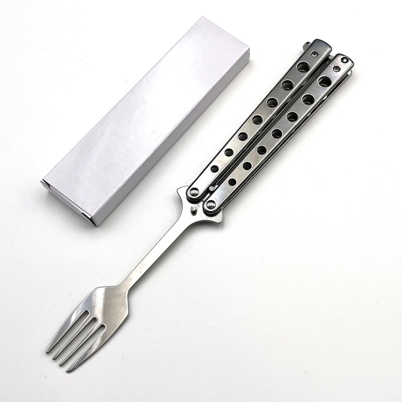 Yangjiang Outdoor Pieghevole Forchetta Cucchiaio Campeggio Portatile Stoviglie CSGO Coltello a Farfalla Fancy Hand Practice_voghion.com