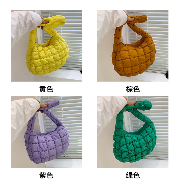 腋下包新款cos云朵包小众外贸单肩羽绒包包女大容量褶皱泡泡包-阿里巴巴