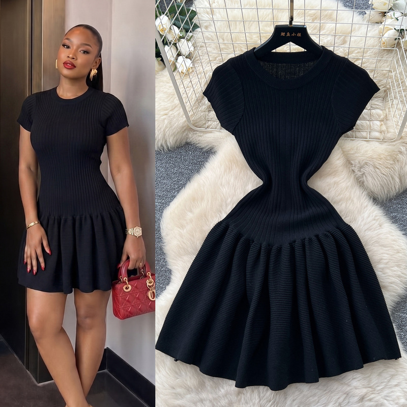 Korean-style commuter short-sleeve high-waisted A-line knit dress for women, black mid-length summer slim-fit sweater dress