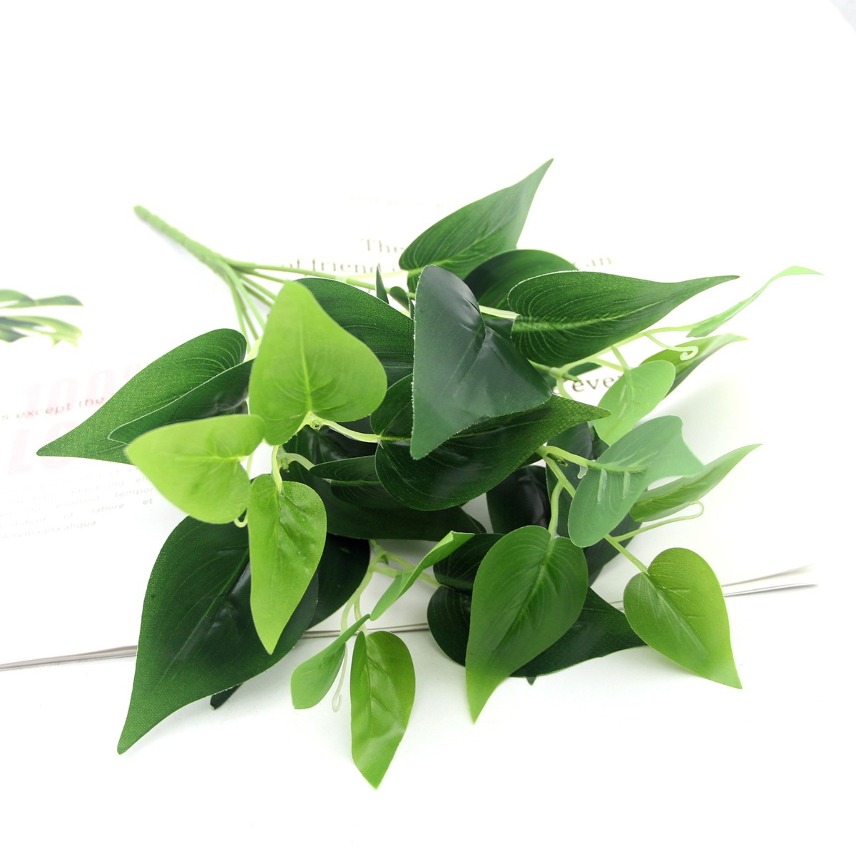Hojas artificiales verdes tipo potos, decoración para muros, jardines y fondos, hojas plásticas realistas al por mayor