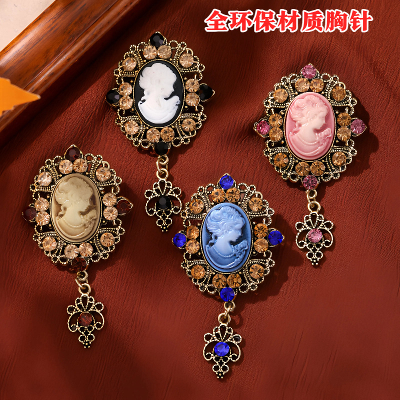 Cross-Border New Beauty Head Pendant Brooch European and American Retro Palace Style Alloy Diamond Accessories Pin High-End Corsage