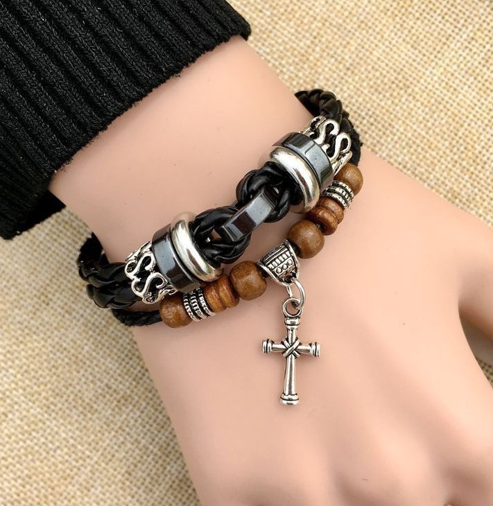 Cross black
