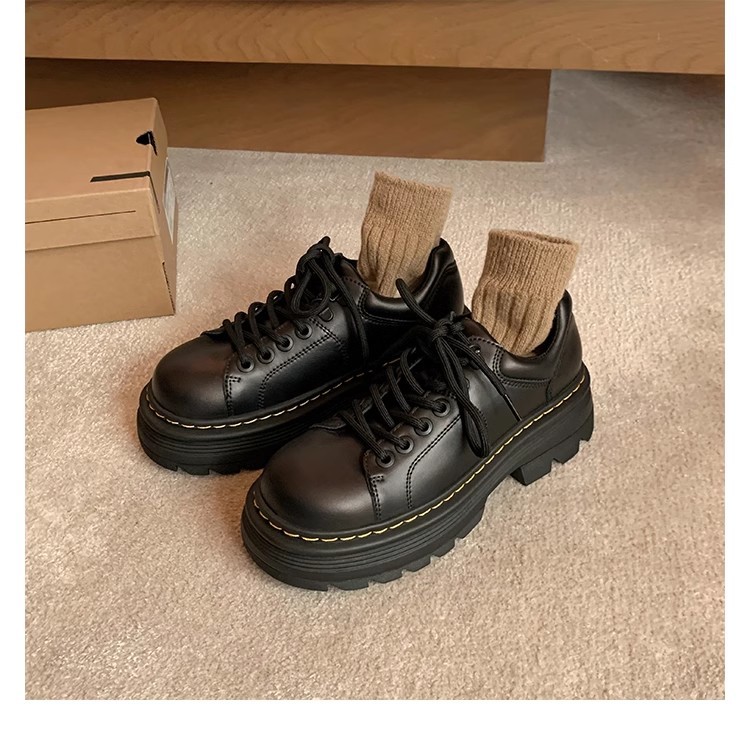 Nuevo estilo clásico de estilo británico, zapatos de correa Lefour, zapatos de tacón bajo, zapatos de derby, zapatos de cuero para mujeres