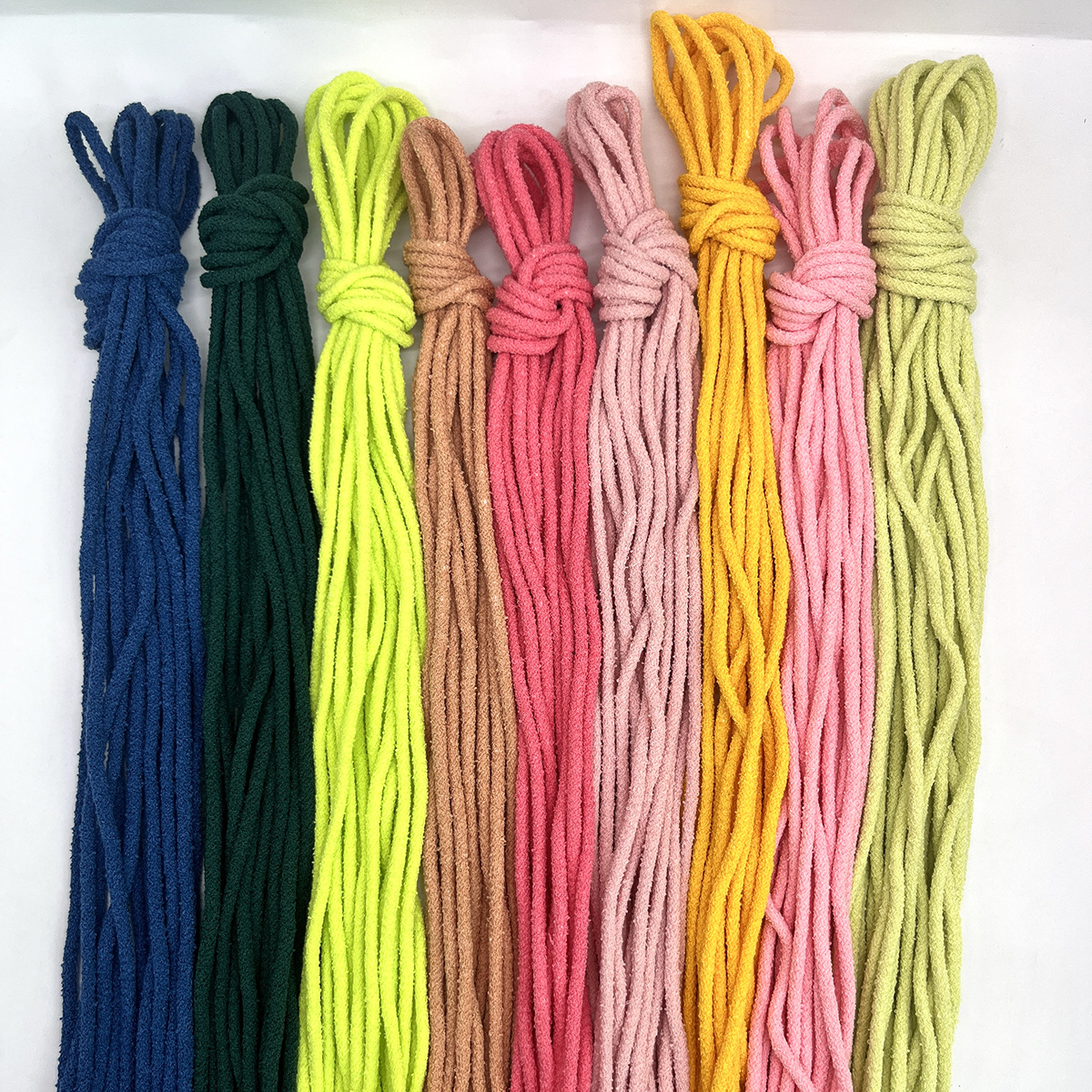 4 / 5 / 6mm otoño y invierno de color pequeño núcleo de arena de chaqueta cuerda de sombrero cuerda de anillo de color sólido anillo de lana sólida cuerda redonda