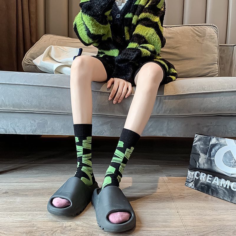 Striped mid-tube socks irregular graffiti ladies socks JK girls casual home floor socks sports casual polyester socks