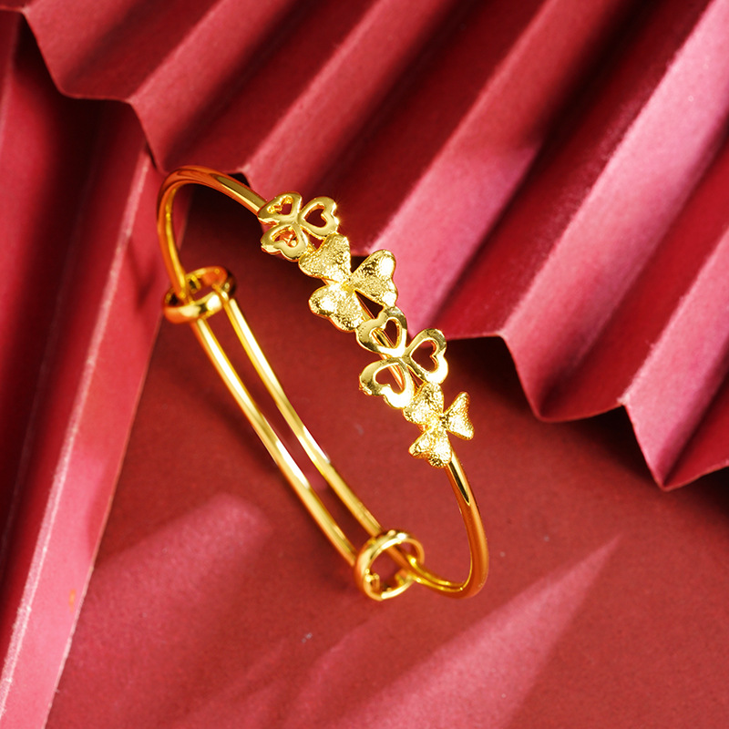 Ins nuevo producto de brazalete de trébol hueco ajuste de brazalete de aleación de cobre de alta preservación de color nicho joyería de lujo ligera